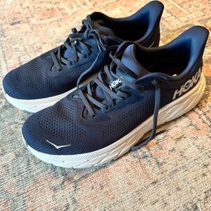 Hoka One Arahi 7 Navy + White running shoes men’s 10D